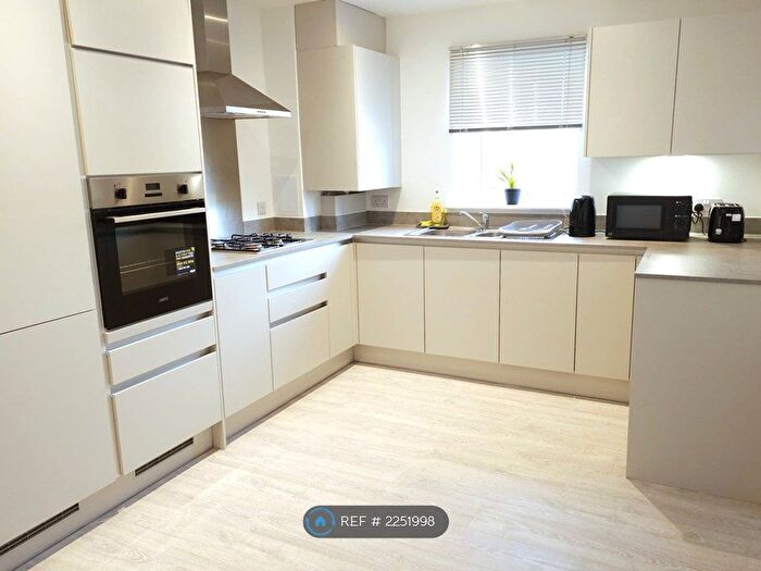 2 Bedroom Flat To Rent In Tiltman Avenue, Greenhithe, DA9