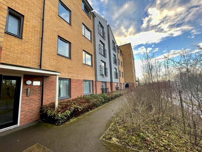 2 Bedroom Flat To Rent In Stratford Road, Wolverton, Milton Keynes, MK12