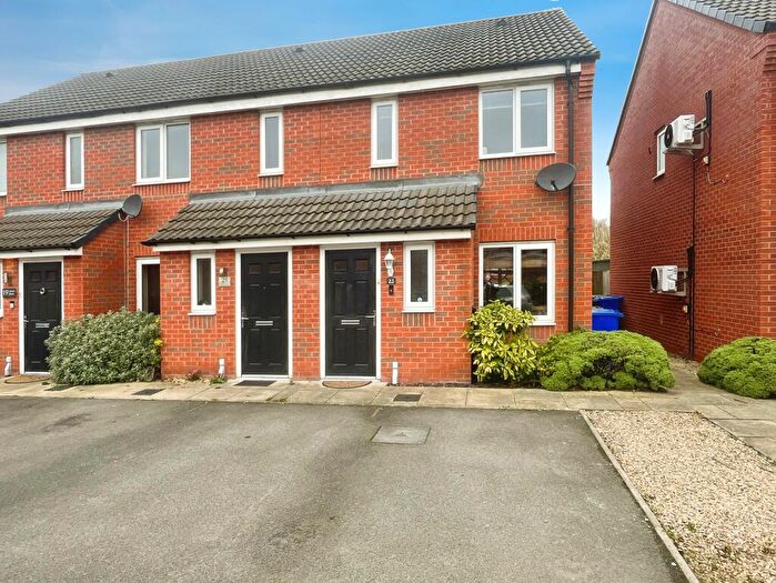 2 Bedroom Town House For Sale In Upton Drive, Stretton, Burton-on-Trent, DE14
