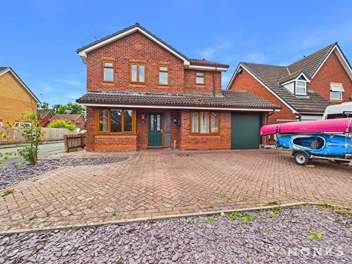 4 Bedroom Detached House For Sale In Plas Ffynnon Way, Oswestry, SY11