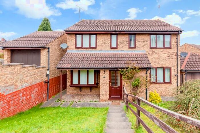 2 Bedroom Semi-Detached House To Rent In Green Lane, Banbury, OX16