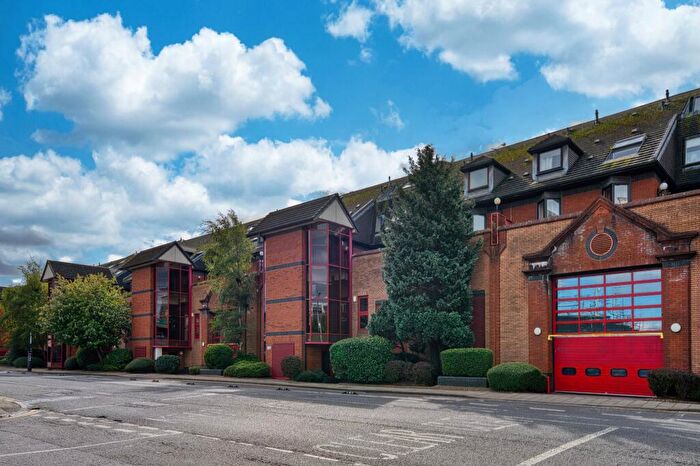 2 Bedroom Apartment For Sale In Lancefield Quay, Glasgow City, G3