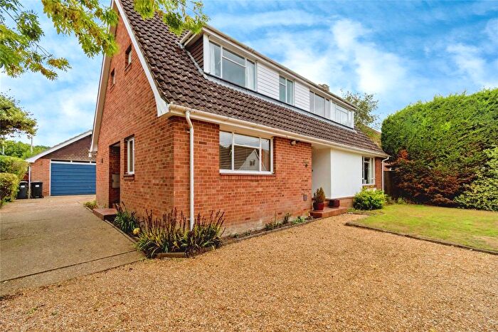4 Bedroom Bungalow For Sale In Street End, North Baddesley, Southampton, Hampshire, SO52