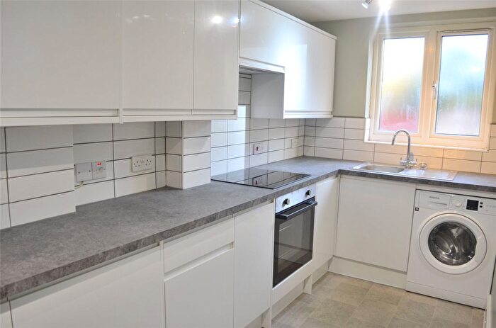 2 Bedroom Flat To Rent In Collingwood Road, Sutton, SM1