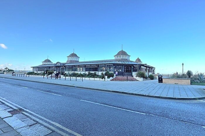 1 Bedroom Flat For Sale In Central Parade, Herne Bay, CT6