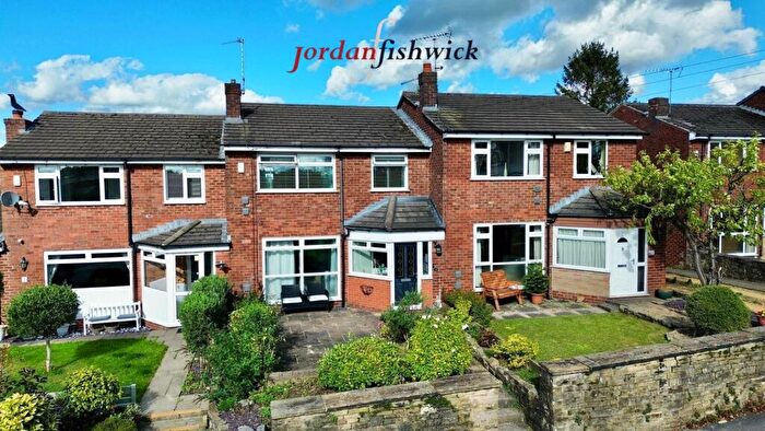 3 Bedroom Mews For Sale In Canal Street, Macclesfield, SK10