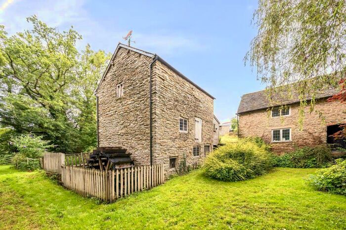 5 Bedroom Detached House For Sale In Mortimer's Cross, Herefordshire, HR6