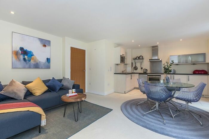 1 Bedroom Flat To Rent In Meridian Court, Bermondsey, SE16