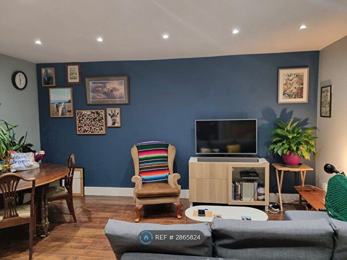 1 Bedroom Flat To Rent In Devonshire House, London, N8