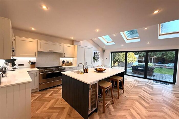 4 Bedroom Semi-Detached House To Rent In Woodlands Drive, Sale, M33