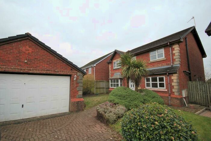 4 Bedroom Detached House To Rent In Green Street, Walshaw, BL8