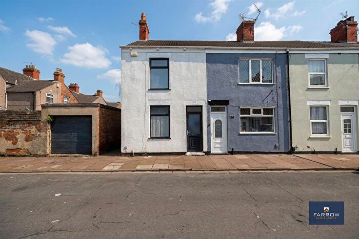 3 Bedroom Terraced House To Rent In Haycroft Street, Grimsby, DN31