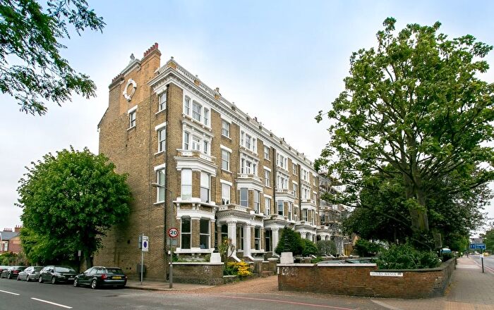 2 Bedroom Flat To Rent In Clapham Common North Side, London, SW4