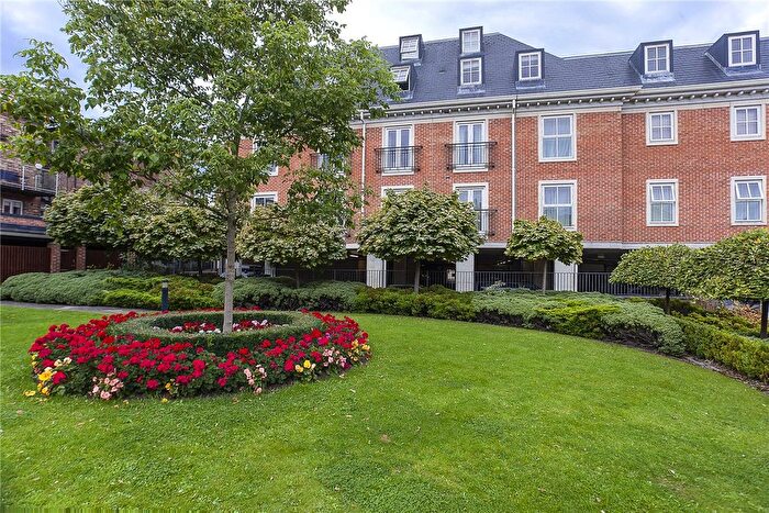 1 Bedroom Flat To Rent In Skeldergate, York, North Yorkshire, YO1