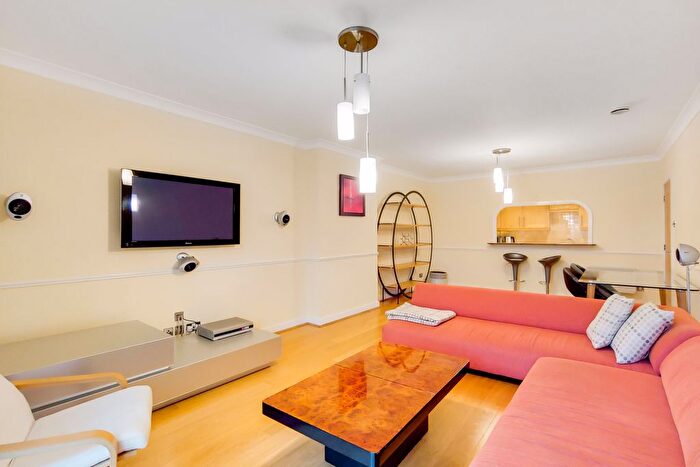 2 Bedroom Flat To Rent In High Timber Street, London, EC4V