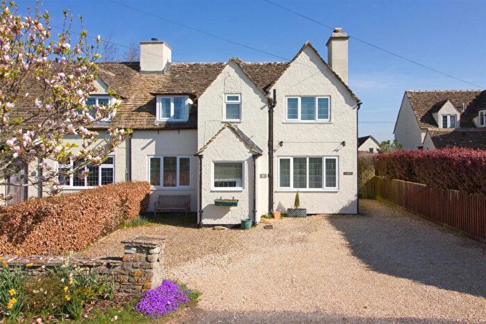 3 Bedroom House For Sale In Twatley Cottages, Malmesbury, SN16