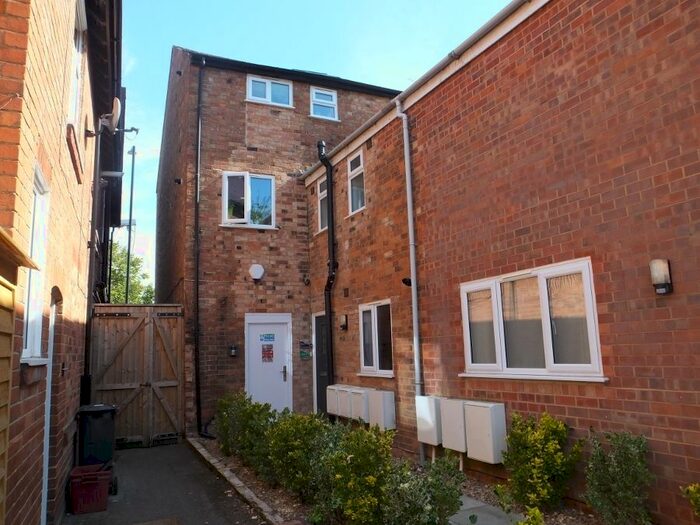 1 Bedroom Flat To Rent In Warwick Road, Kenilworth, CV8