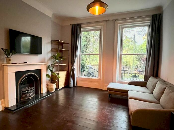 2 Bedroom Flat To Rent In Charlton Road, London, SE3