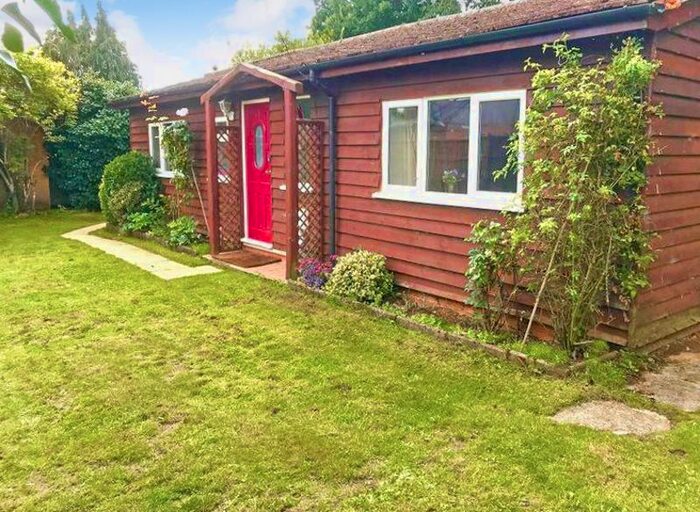 2 Bedroom Detached Bungalow For Sale In Park Lane, Gamlingay, SG19