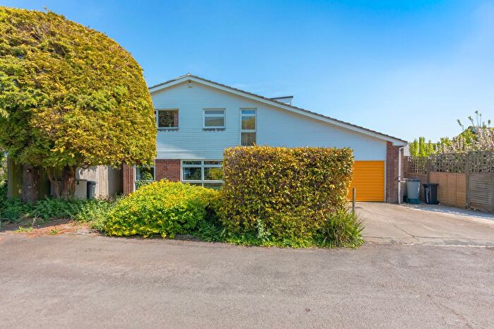 4 Bedroom Detached House For Sale In Mushroom Field, Kingston, BN7