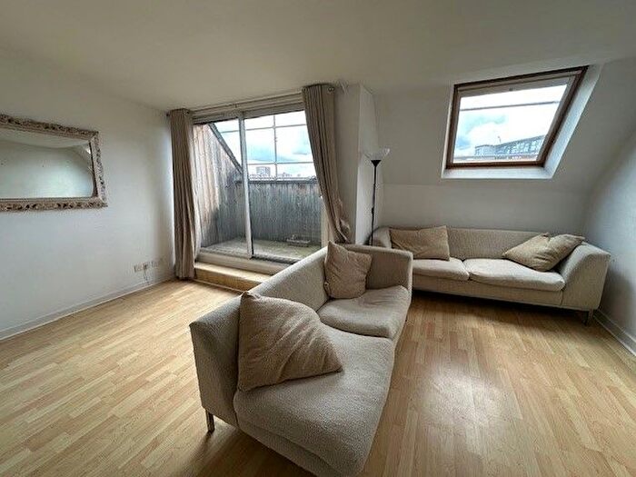 2 Bedroom Property To Rent In Merchants House, Leeds, LS2