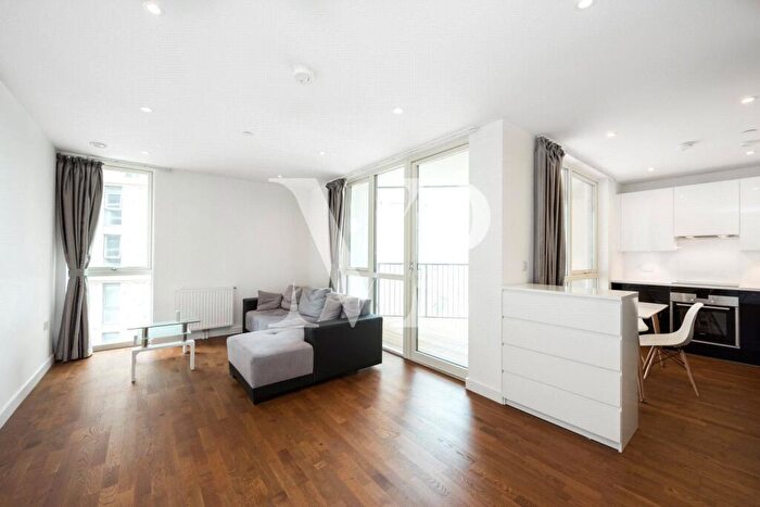 2 Bedroom Apartment To Rent In Canning Town, Discovery Tower, London, E16