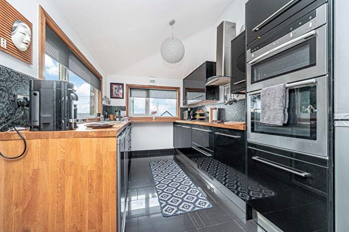 3 Bedroom Semi-Detached Villa For Sale In Loughborough Road, Kirkcaldy, KY1