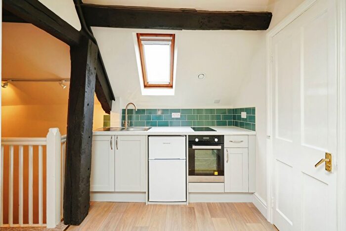 1 Bedroom Flat To Rent In Minster Lovell, Witney, OX29