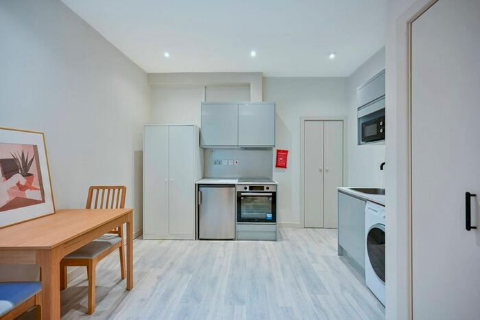 2 Bedroom Maisonette To Rent In Villiers Road, Kingston, Kingston Upon Thames, KT1