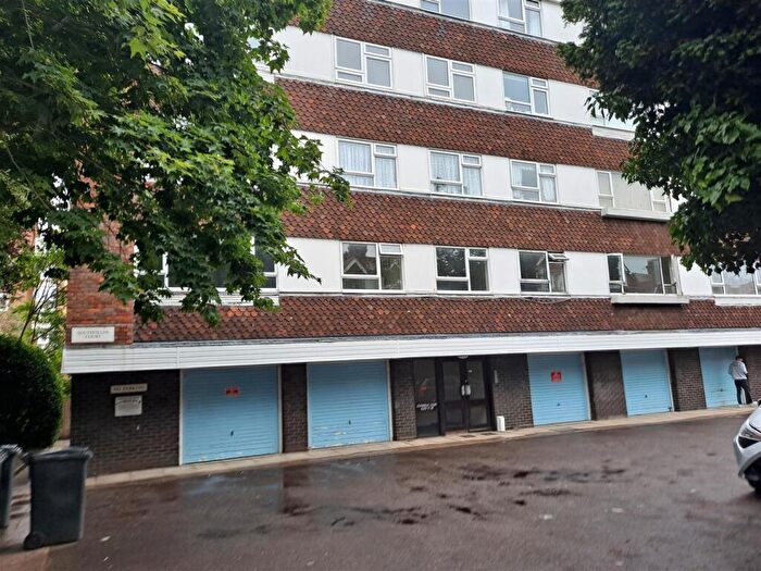 1 Bedroom Apartment To Rent In Southfields Road, Eastbourne, BN21