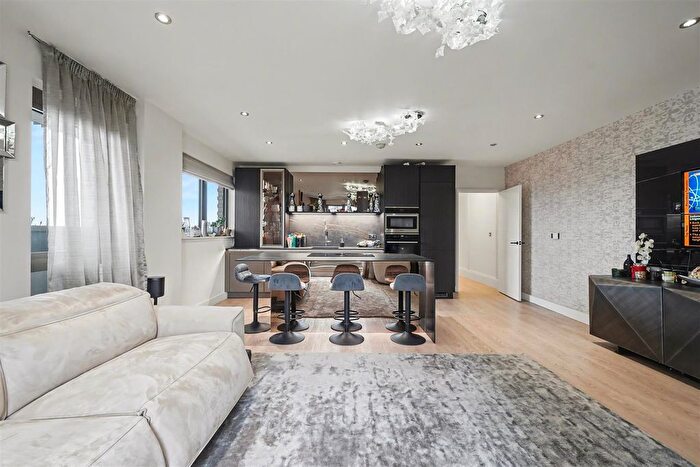 3 Bedroom Flat For Sale In Huxley House, Lawn Road, London, NW3