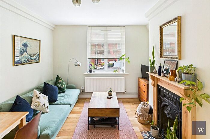 1 Bedroom Flat To Rent In Peabody Estate, Rosendale Road, London, SE24
