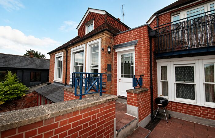 1 Bedroom Flat For Sale In Rack Close, Andover, SP10