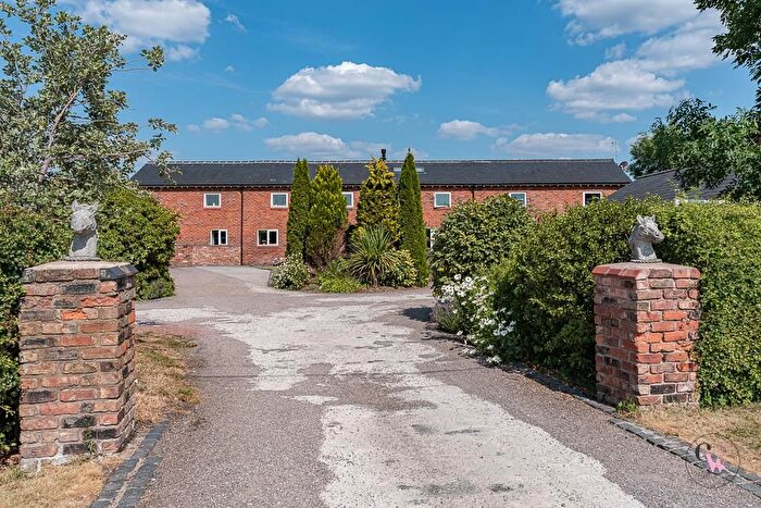 4 Bedroom Barn Conversion For Sale In Winsford Road, Cholmondeston, Winsford, CW7