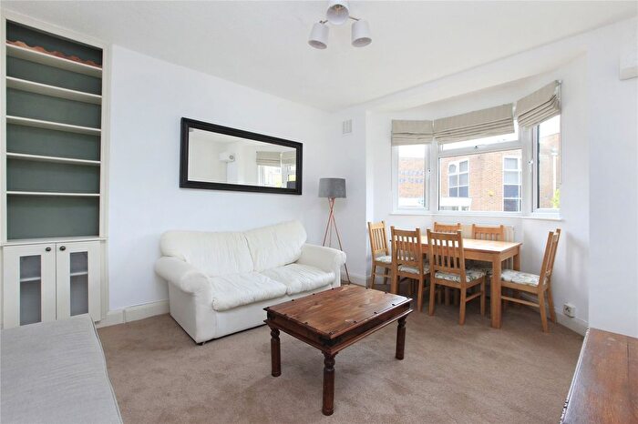2 Bedroom Flat To Rent In Brewers House, Frogmore, SW18