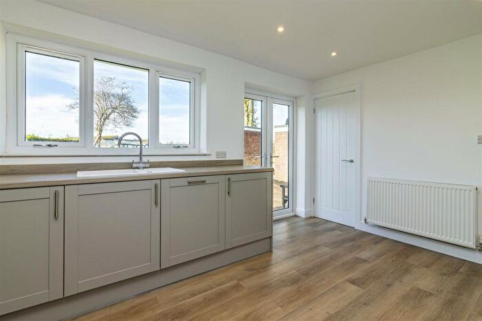 3 Bedroom Detached Bungalow For Sale In Meden Crescent, Sutton-In-Ashfield, Nottinghamshire, NG17