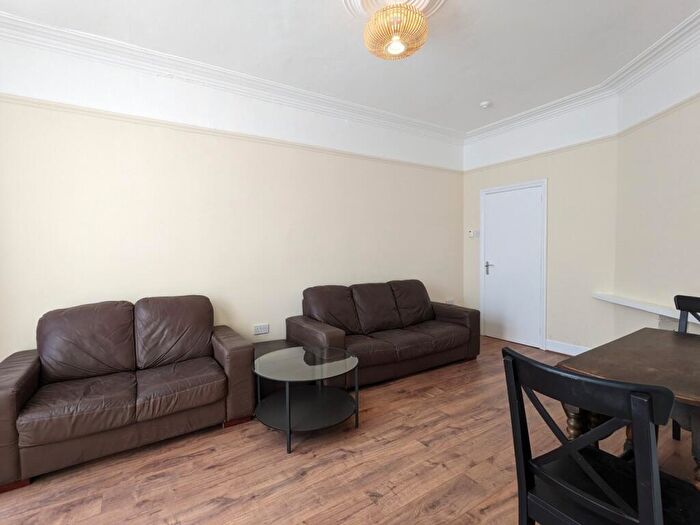 1 Bedroom Apartment To Rent In Robin Hood Lane, Hall Green, Birmingham, B28