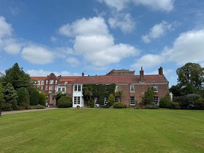 5 Bedroom Property For Sale In Hall Park Road, Hunmanby, YO14