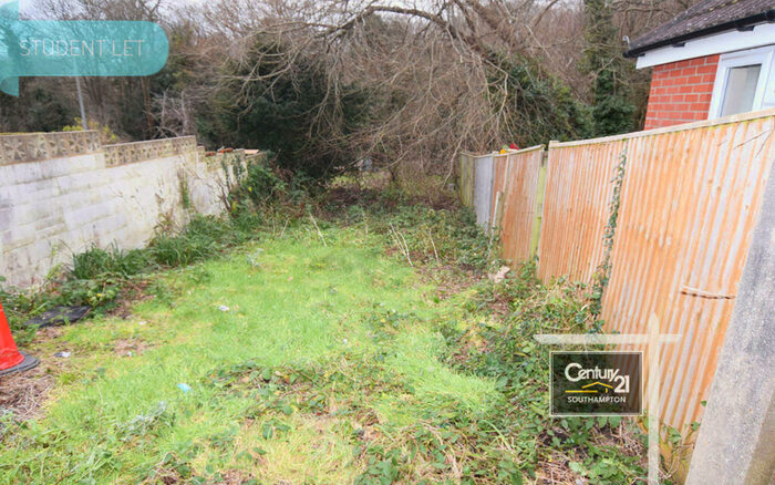 5 Bedroom Semi-Detached House To Rent In |Ref: |, Burlington Road, Southampton, SO15