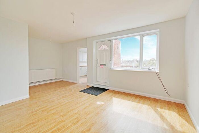 2 Bedroom Flat To Rent In Hever Road, West Kingsdown, Sevenoaks, TN15