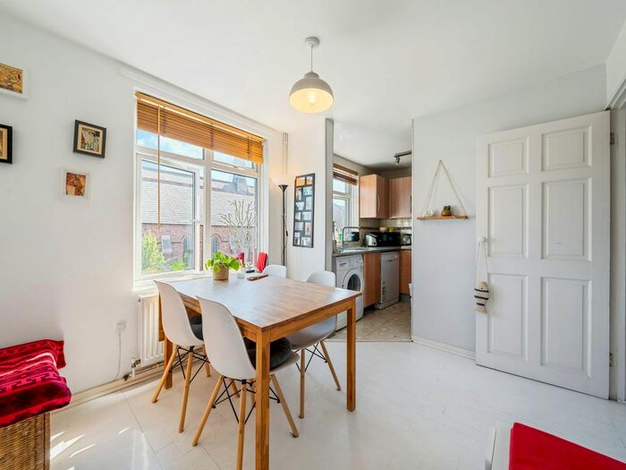 2 Bedroom Flat To Rent In Otley House, Gillespie Road, London, N5