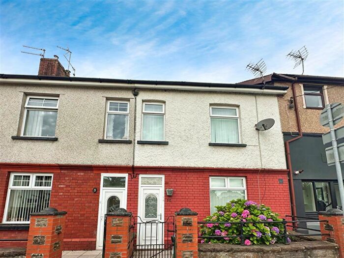3 Bedroom End Of Terrace House To Rent In The Parade, Church Village, Pontypridd, CF38