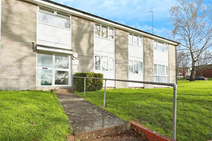 2 Bedroom Flat For Sale In Park Lane, Southam, CV47