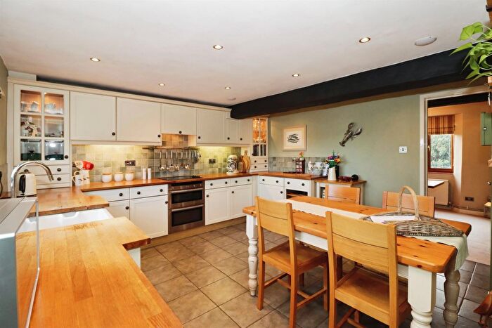 4 Bedroom Property For Sale In Coxgrove Hill, Pucklechurch, Bristol, BS16