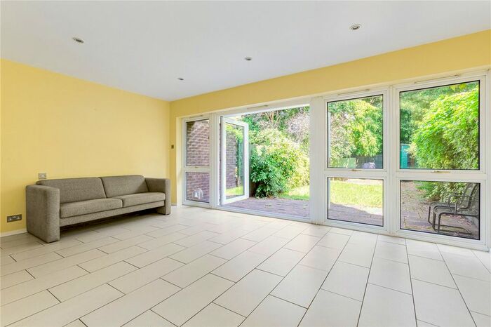 5 Bedroom Property To Rent In Morecoombe Close, Kingston Upon Thames, Surrey, KT2