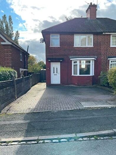 3 Bedroom Semi-Detached House To Rent In Pinkney Place, Oldbury, West Midlands, B68