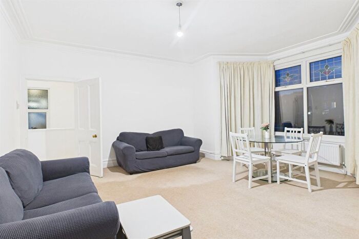 2 Bedroom Flat To Rent In Home Park Road, Wimbledon Park, SW19