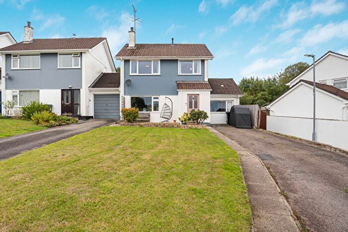 4 Bedroom Detached House For Sale In Bosvean Gardens, Truro, TR1