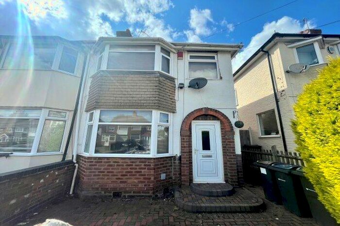3 Bedroom Semi-Detached House To Rent In Derron Avenue, Birmingham, B26
