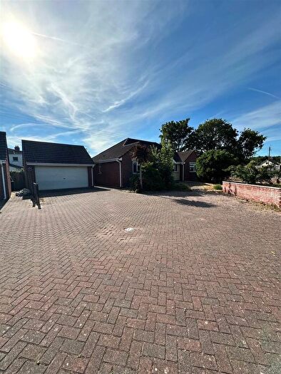 3 Bedroom Detached Bungalow For Sale In Monmouth Road, Westonzoyland, Bridgwater, TA7